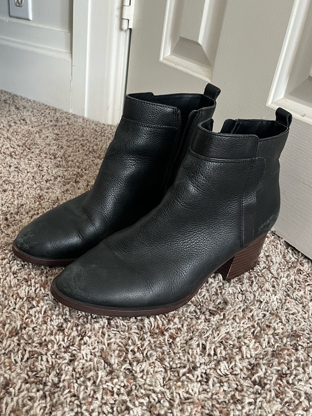 Gap Genuine Leather Black Ankle Boots